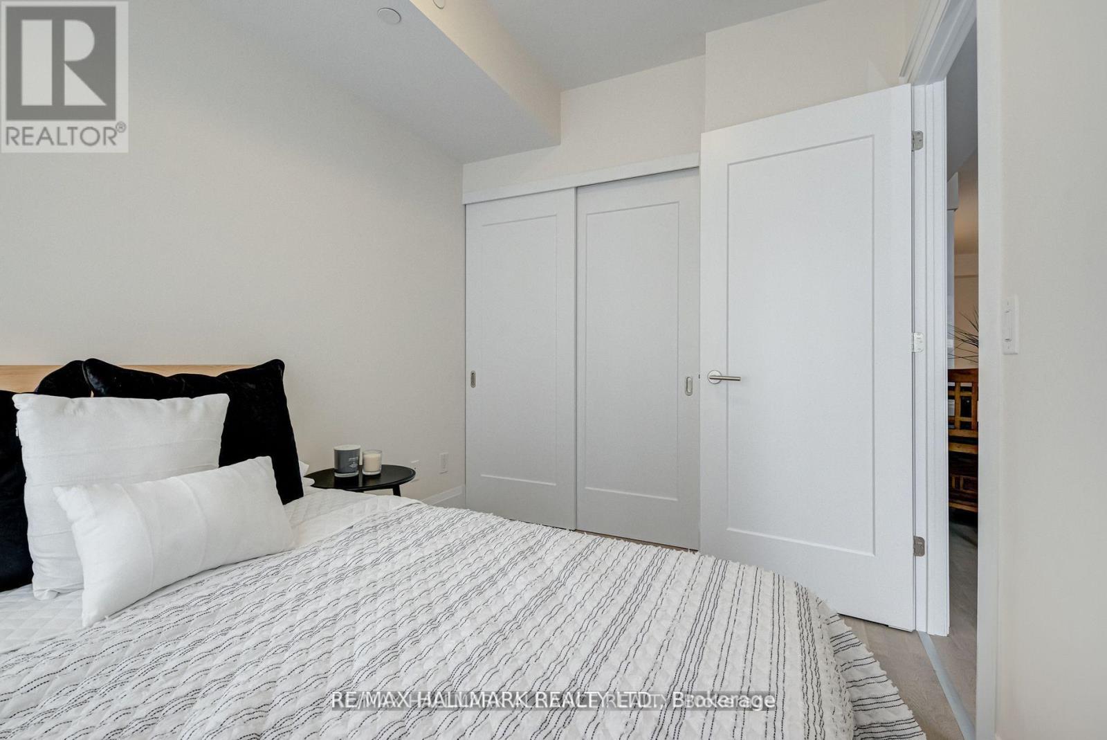 2001 - 88 Cumberland Street, Toronto, Ontario  M5R 1A3 - Photo 20 - C12764734