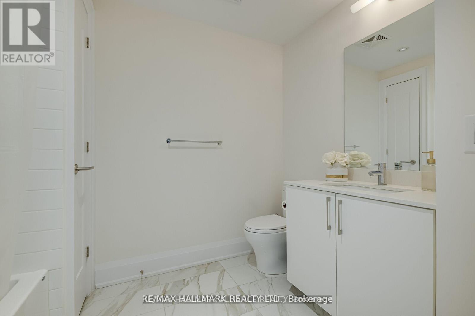 2001 - 88 Cumberland Street, Toronto, Ontario  M5R 1A3 - Photo 25 - C12764734