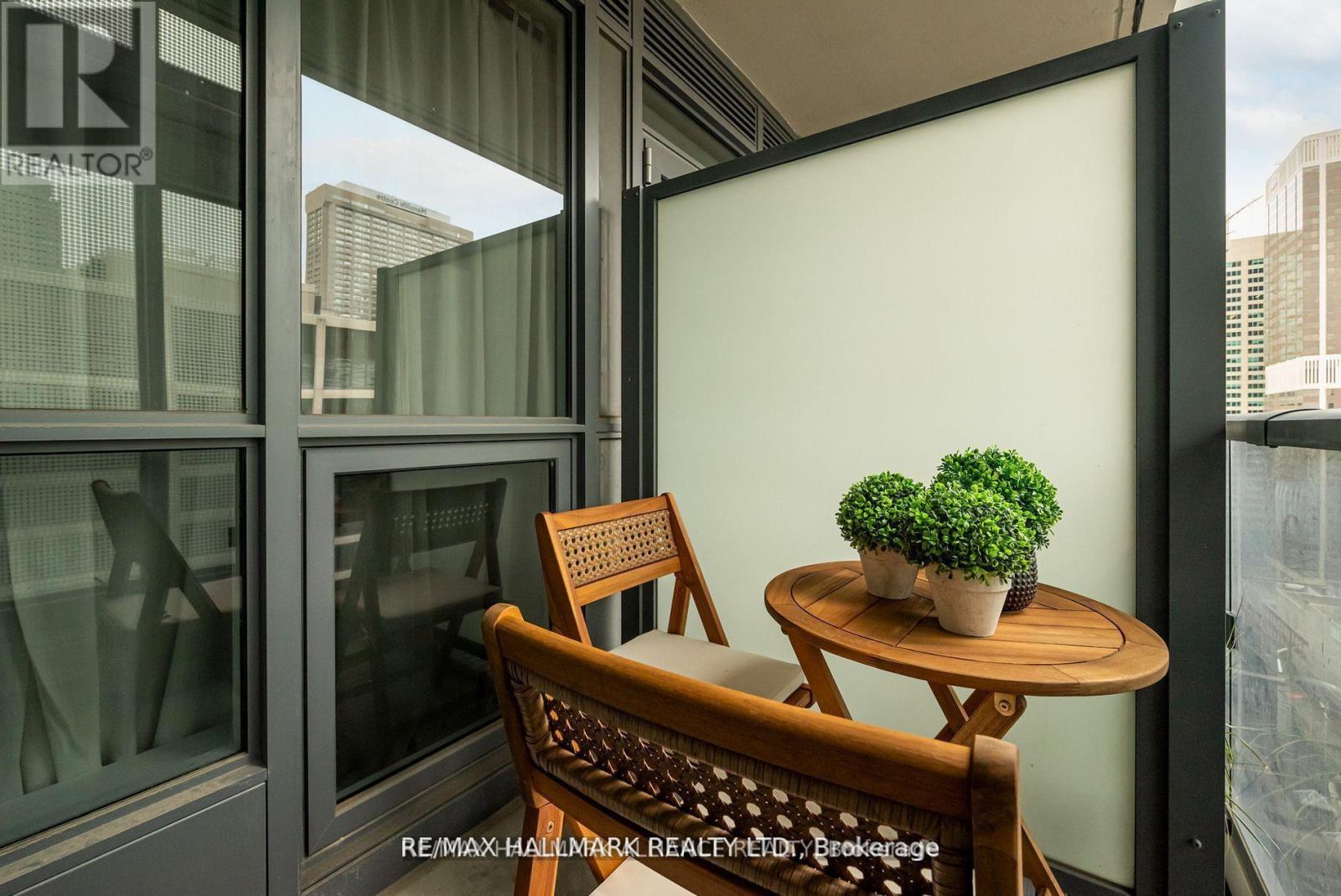 2001 - 88 Cumberland Street, Toronto, Ontario  M5R 1A3 - Photo 27 - C12764734