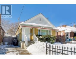 4 BARFIELD AVENUE, Toronto, Ontario