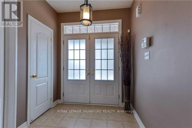 5 Firbank Lane, Whitchurch-Stouffville, Ontario  L4A 0K7 - Photo 2 - N12764702