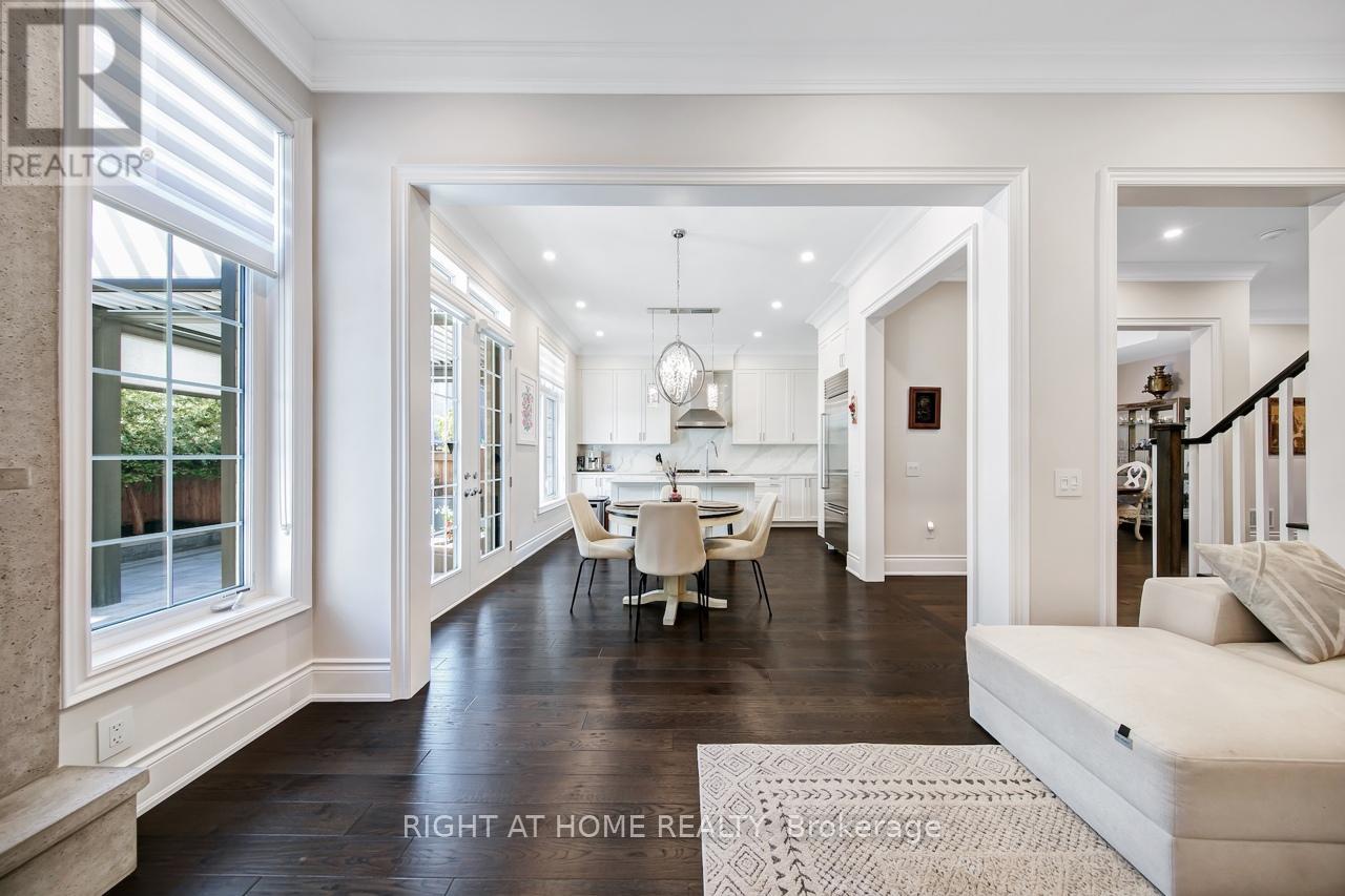 38 Menotti Drive, Richmond Hill, Ontario  L4E 1G6 - Photo 10 - N12764720