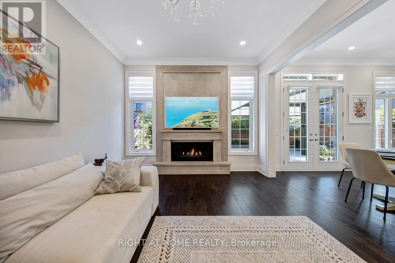 38 Menotti Drive, Richmond Hill, Ontario  L4E 1G6 - Photo 13 - N12764720