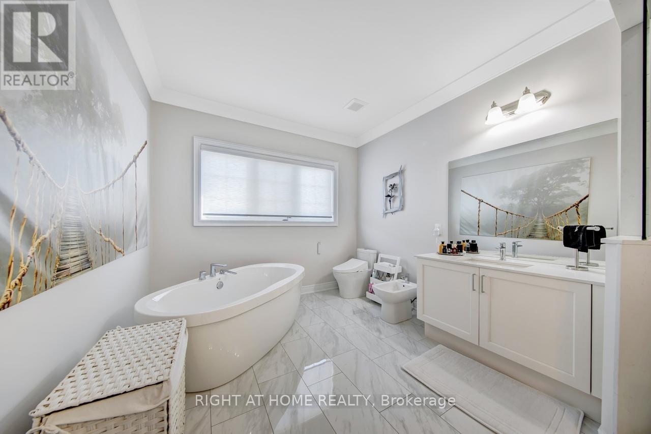 38 Menotti Drive, Richmond Hill, Ontario  L4E 1G6 - Photo 22 - N12764720