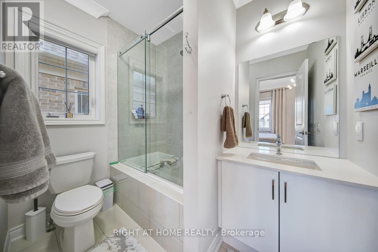 38 Menotti Drive, Richmond Hill, Ontario  L4E 1G6 - Photo 32 - N12764720