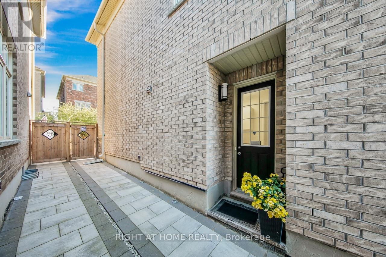 38 Menotti Drive, Richmond Hill, Ontario  L4E 1G6 - Photo 49 - N12764720