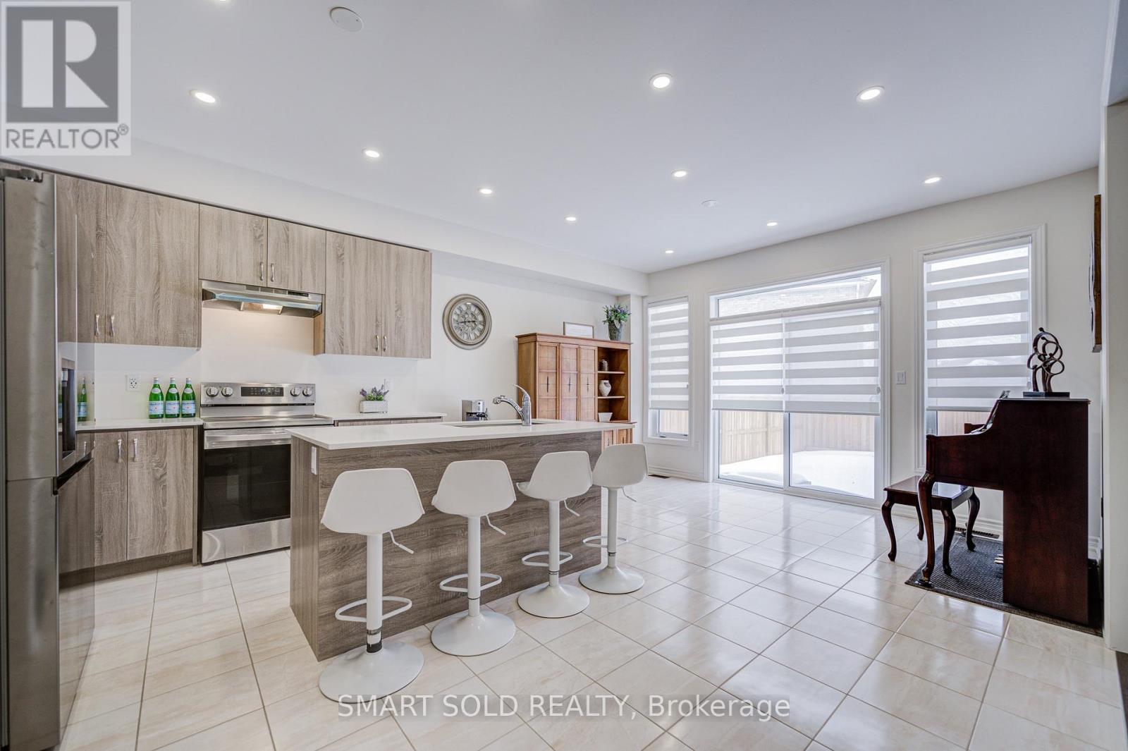 117 Ferragine Crescent, Bradford West Gwillimbury, Ontario  L3Z 4K2 - Photo 13 - N12764732