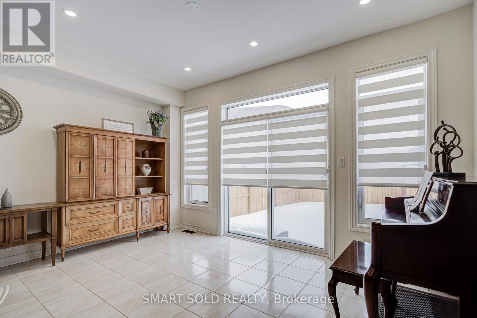 117 Ferragine Crescent, Bradford West Gwillimbury, Ontario  L3Z 4K2 - Photo 18 - N12764732