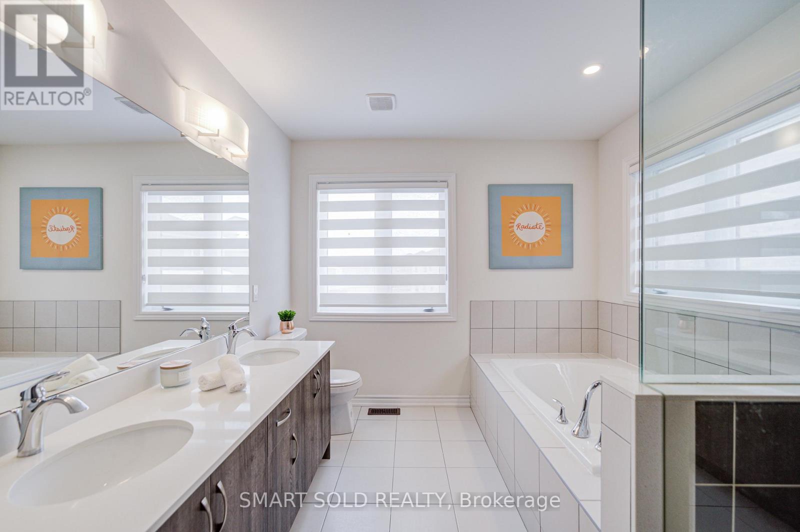 117 Ferragine Crescent, Bradford West Gwillimbury, Ontario  L3Z 4K2 - Photo 31 - N12764732