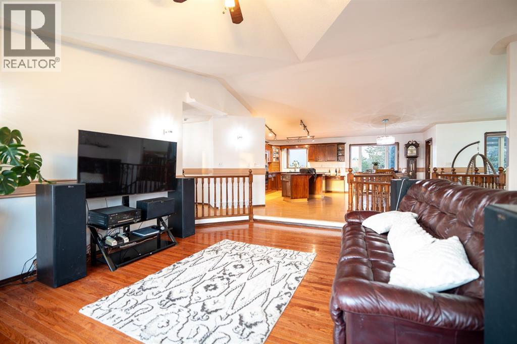 431079 Range Road 254, Rural Ponoka County, Alberta  T4J 1R2 - Photo 10 - A2256865