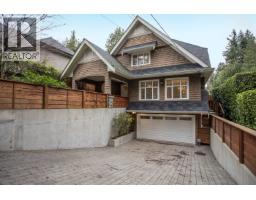 6417 PITT STREET, West Vancouver, British Columbia