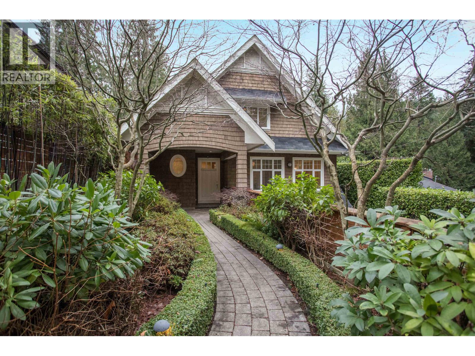 6417 Pitt Street, West Vancouver, British Columbia  V7W 2C1 - Photo 2 - R3075094