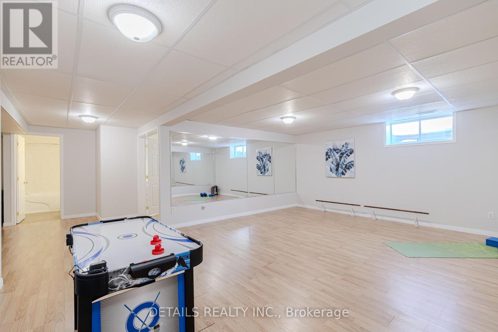 247 Flodden Way, Ottawa, Ontario  K2G 7E1 - Photo 39 - X12764790