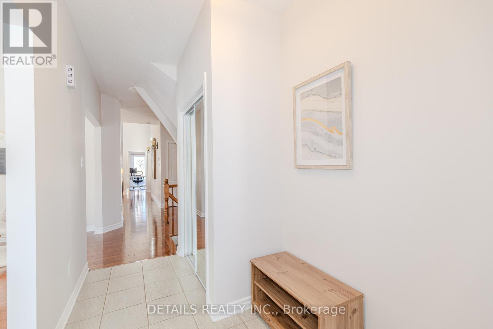 247 Flodden Way, Ottawa, Ontario  K2G 7E1 - Photo 4 - X12764790