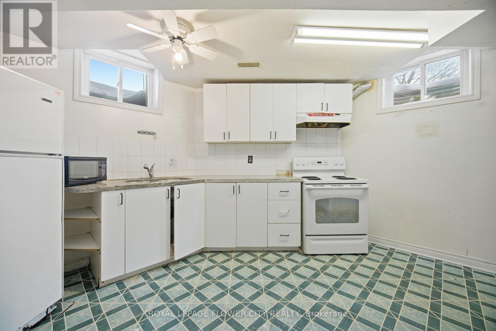 1 Donaldson Drive, Brampton (Brampton South), Ontario  L6Y 3G7 - Photo 38 - W12719382