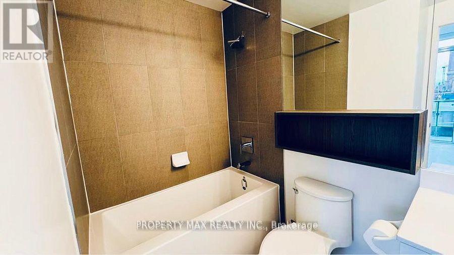 403 - 70 Princess Street, Toronto, Ontario  M5A 0X6 - Photo 6 - C12764774