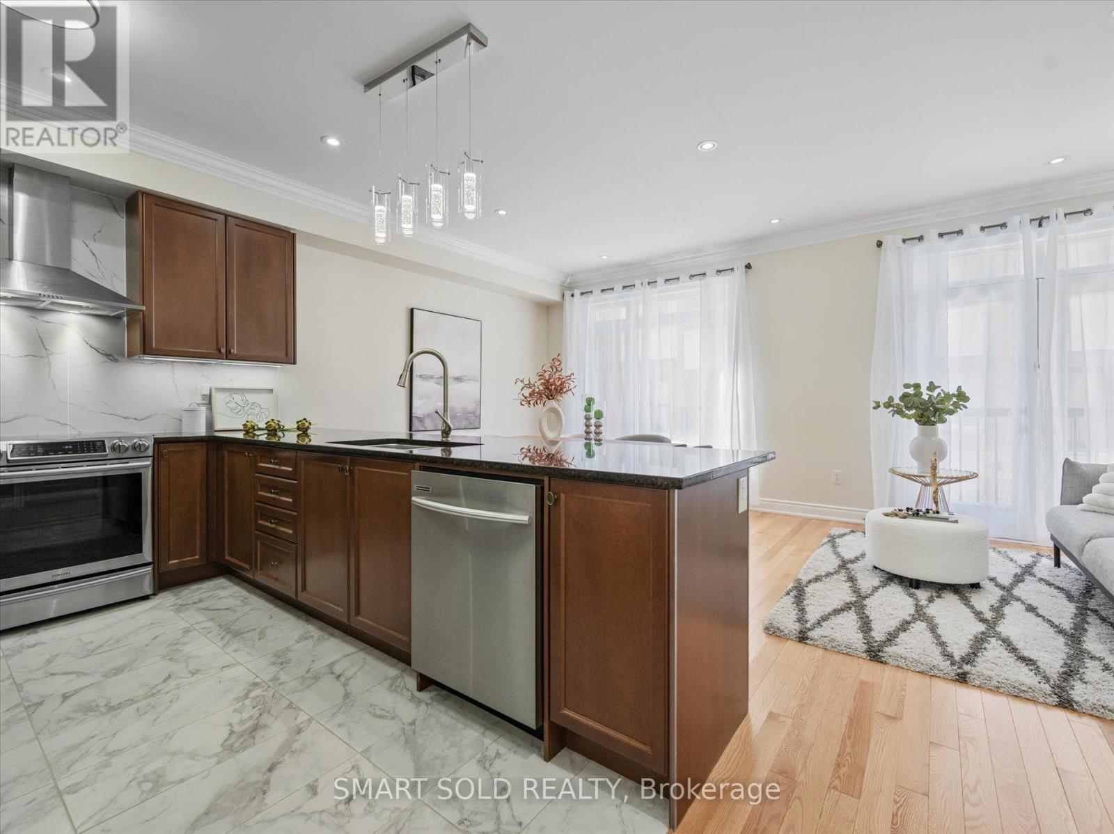 92 William Saville Street, Markham, Ontario  L3R 9S3 - Photo 9 - N12764746