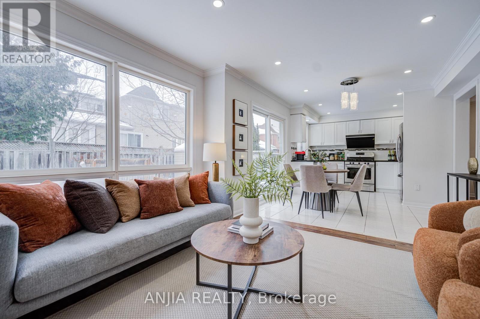 14 Castlemore Avenue, Markham, Ontario  L6C 2B3 - Photo 13 - N12764766