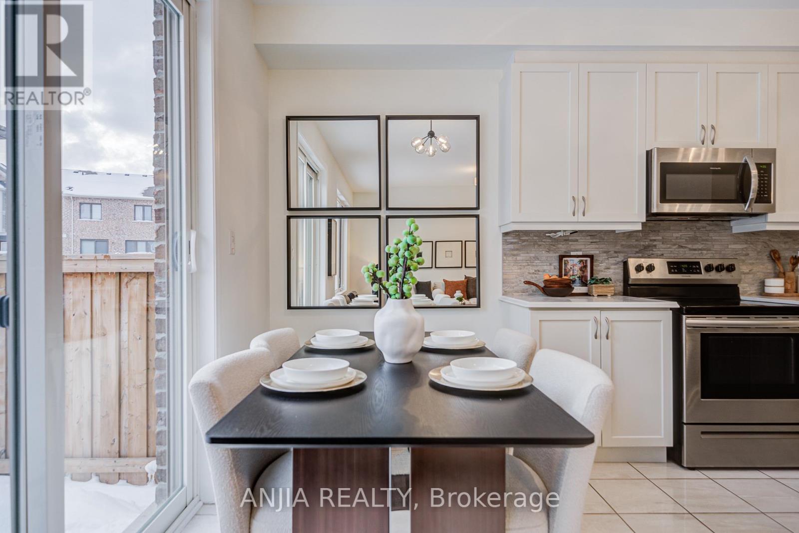 33 Ness Drive, Richmond Hill, Ontario  L4S 0J8 - Photo 13 - N12764770