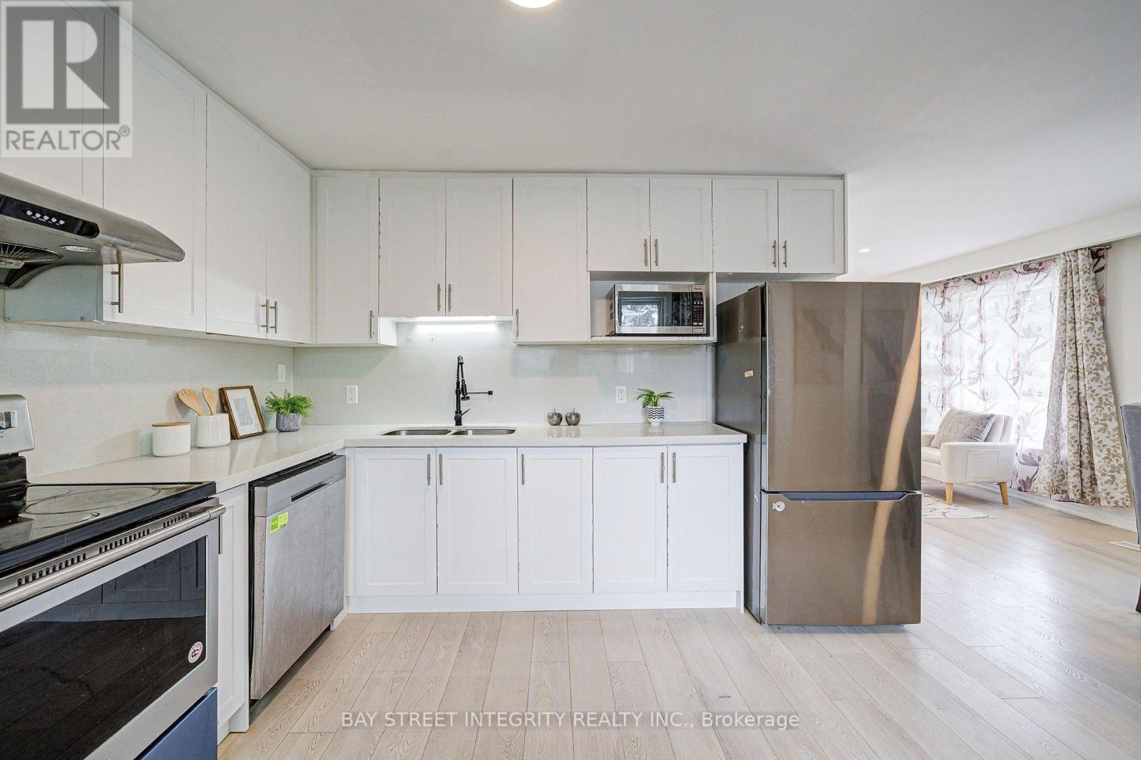 16 Arrowflight Drive, Markham, Ontario  L3P 1S1 - Photo 15 - N12764772