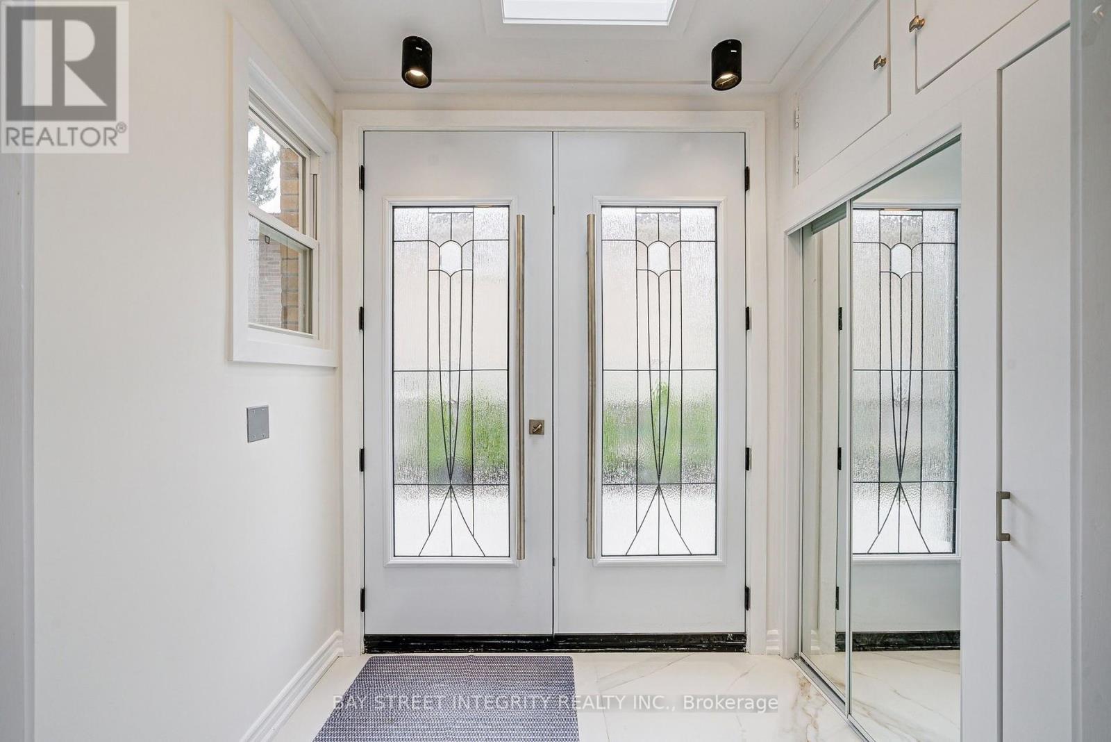 16 Arrowflight Drive, Markham, Ontario  L3P 1S1 - Photo 3 - N12764772