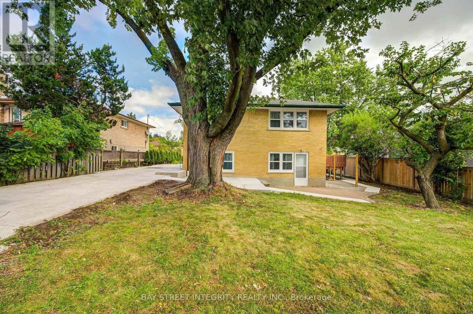 16 Arrowflight Drive, Markham, Ontario  L3P 1S1 - Photo 45 - N12764772