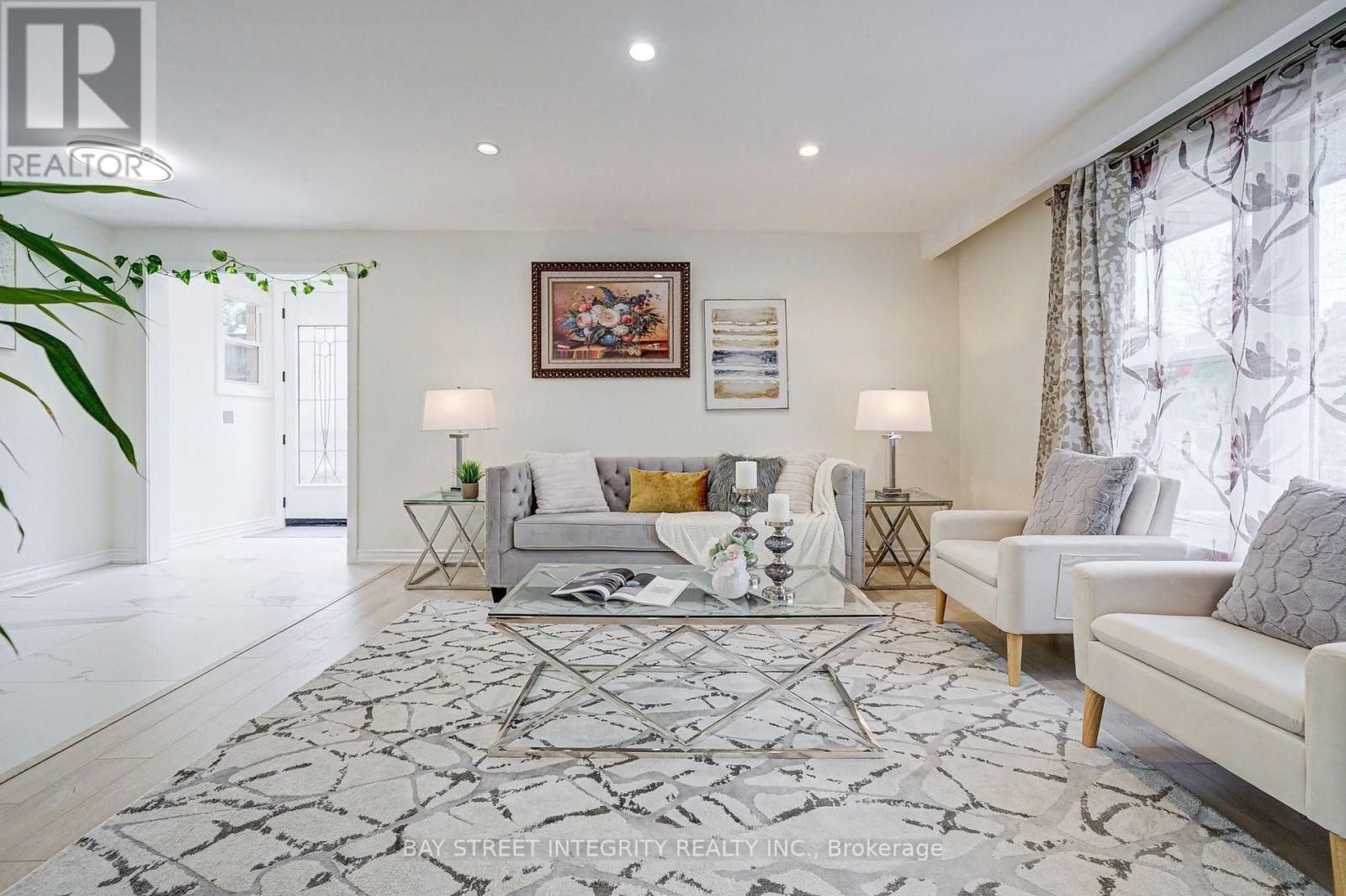 16 Arrowflight Drive, Markham, Ontario  L3P 1S1 - Photo 8 - N12764772