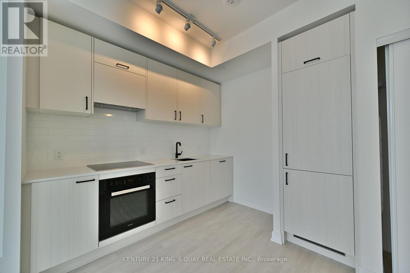 3118 - 1 Quarrington Lane, Toronto, Ontario  M3C 0S4 - Photo 4 - C12762190