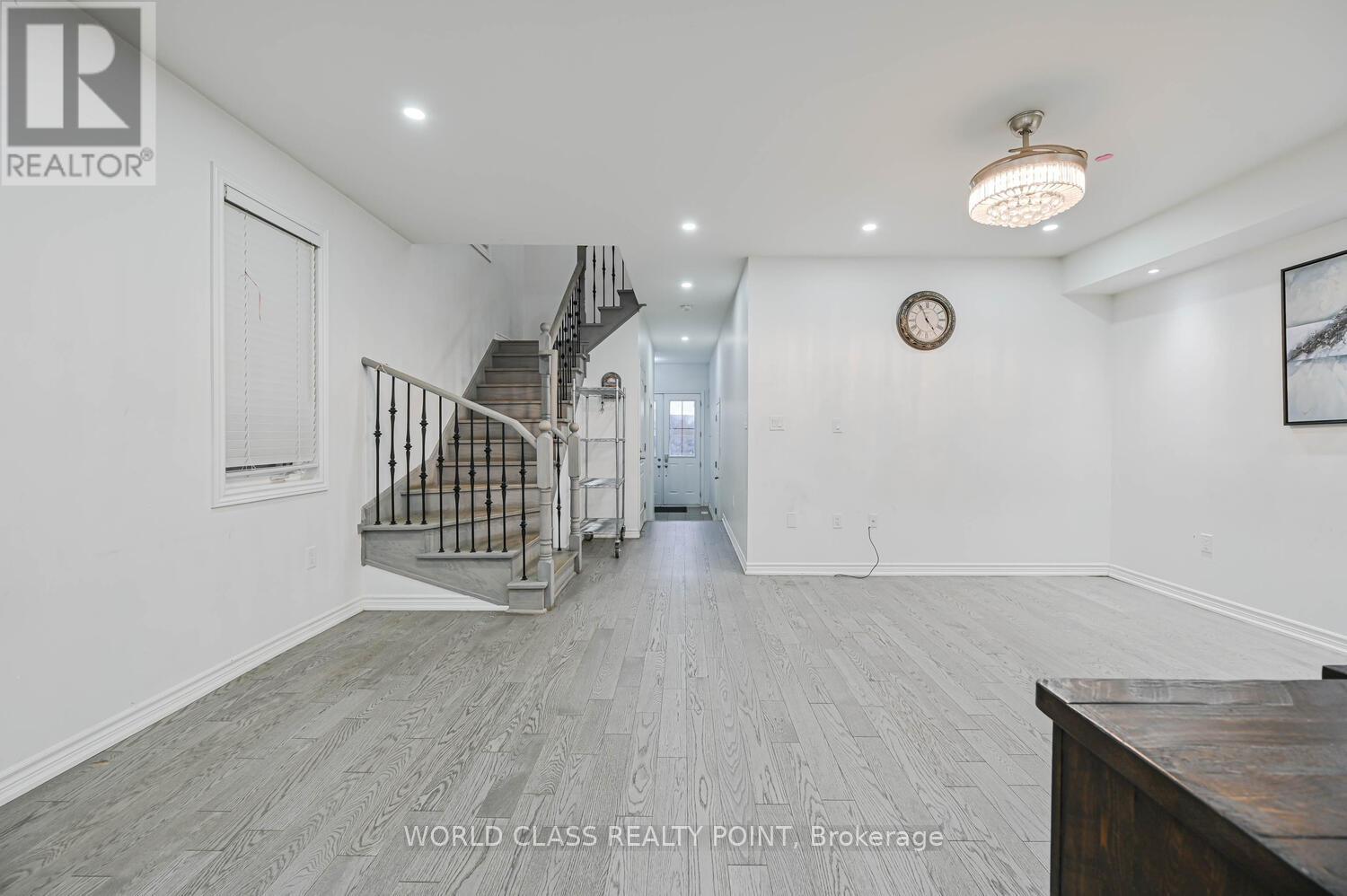 4 Hashmi Place, Brampton, Ontario  L6Y 6K1 - Photo 11 - W12764780