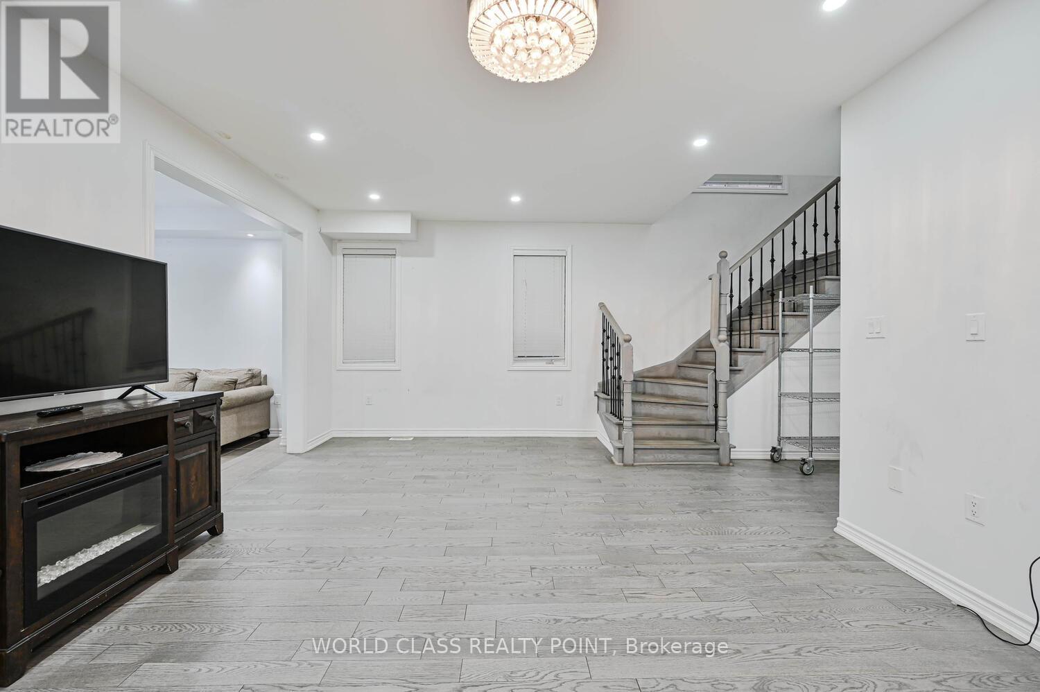 4 Hashmi Place, Brampton, Ontario  L6Y 6K1 - Photo 12 - W12764780