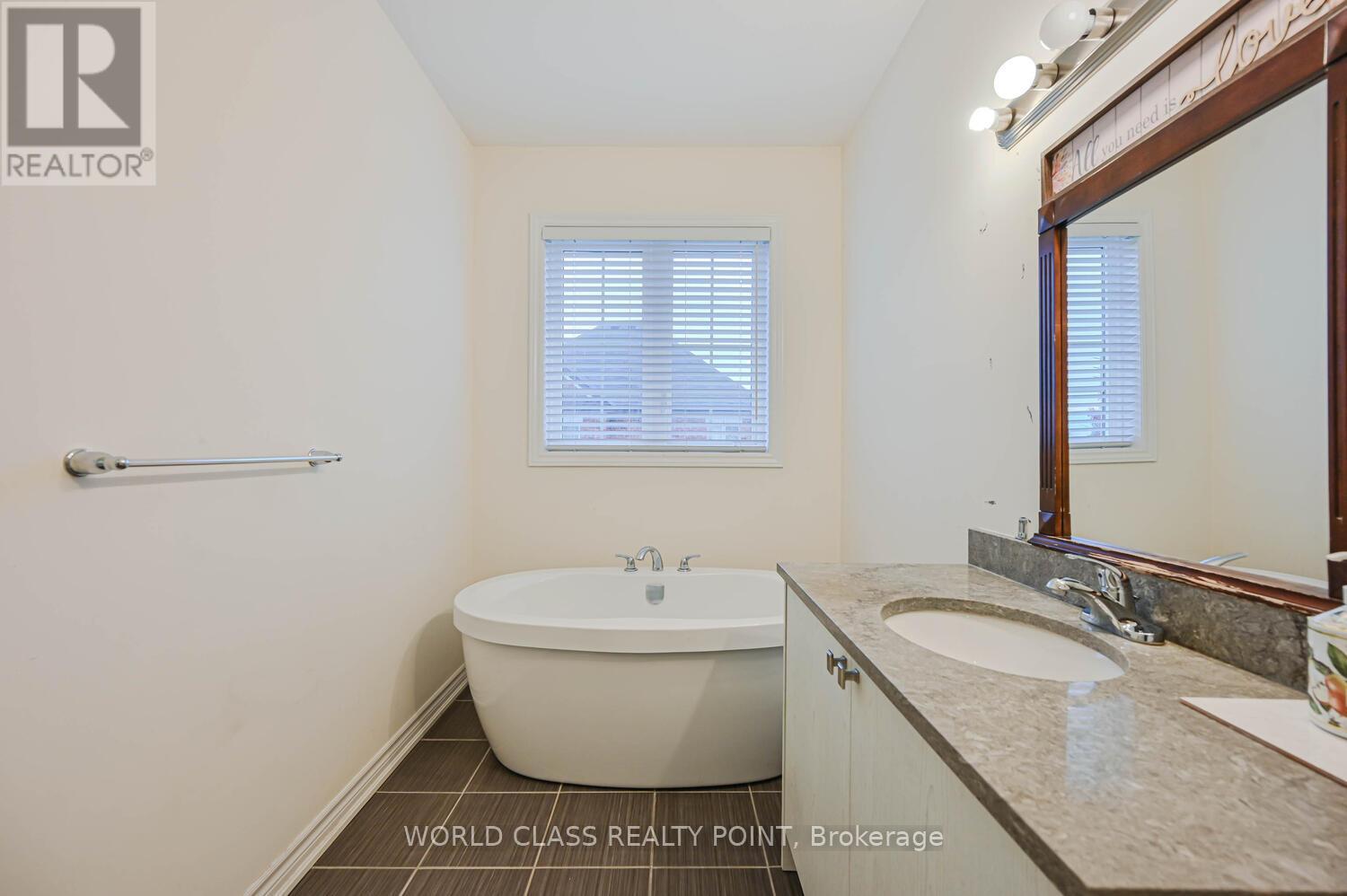 4 Hashmi Place, Brampton, Ontario  L6Y 6K1 - Photo 33 - W12764780