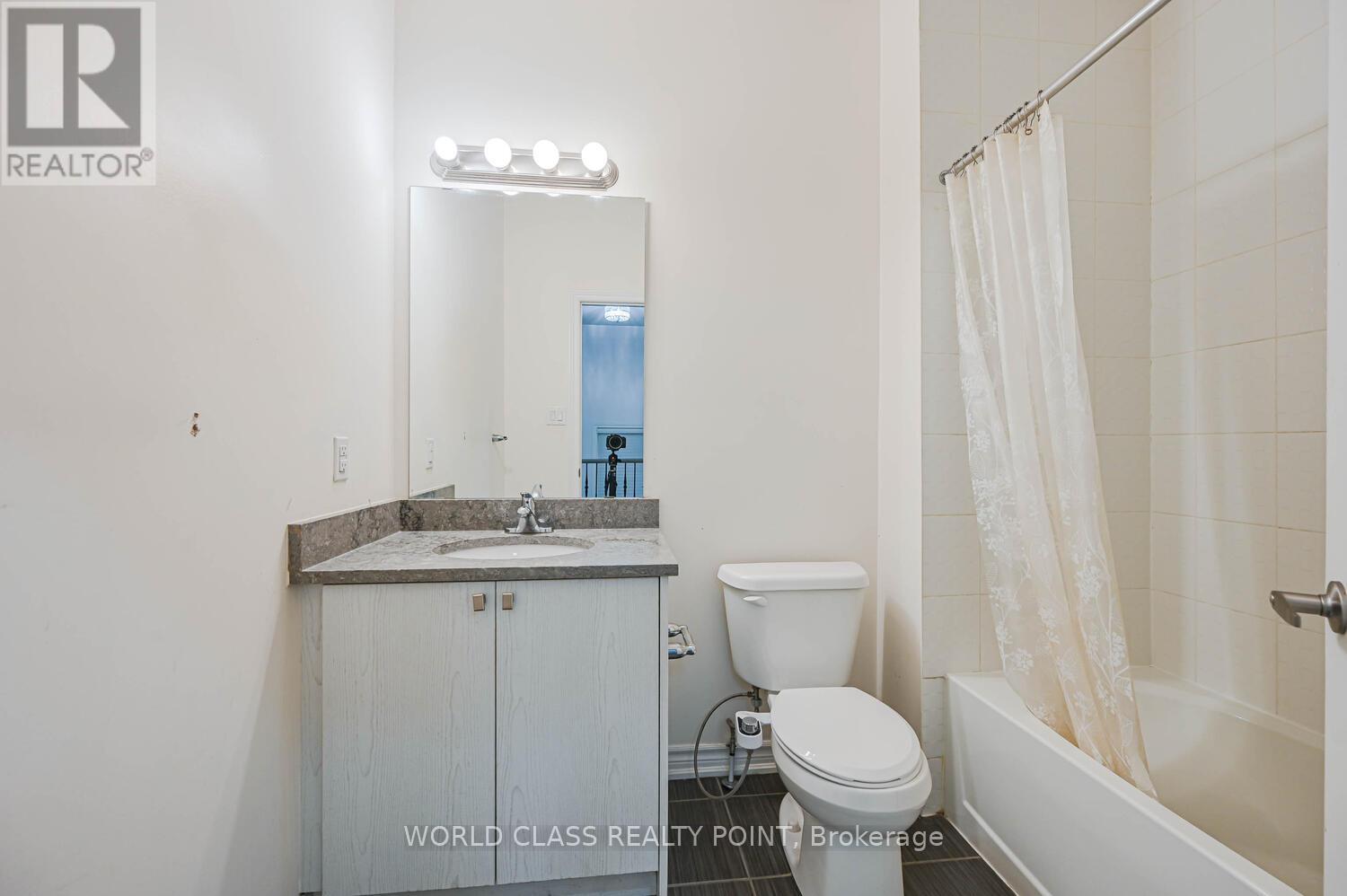 4 Hashmi Place, Brampton, Ontario  L6Y 6K1 - Photo 42 - W12764780