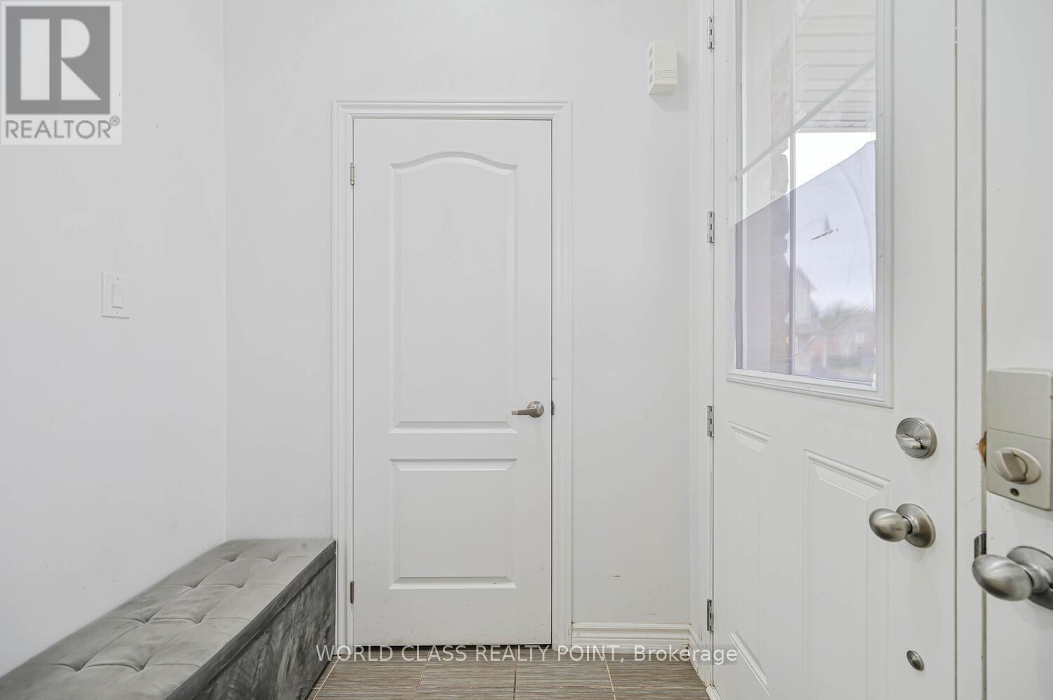 4 Hashmi Place, Brampton, Ontario  L6Y 6K1 - Photo 6 - W12764780