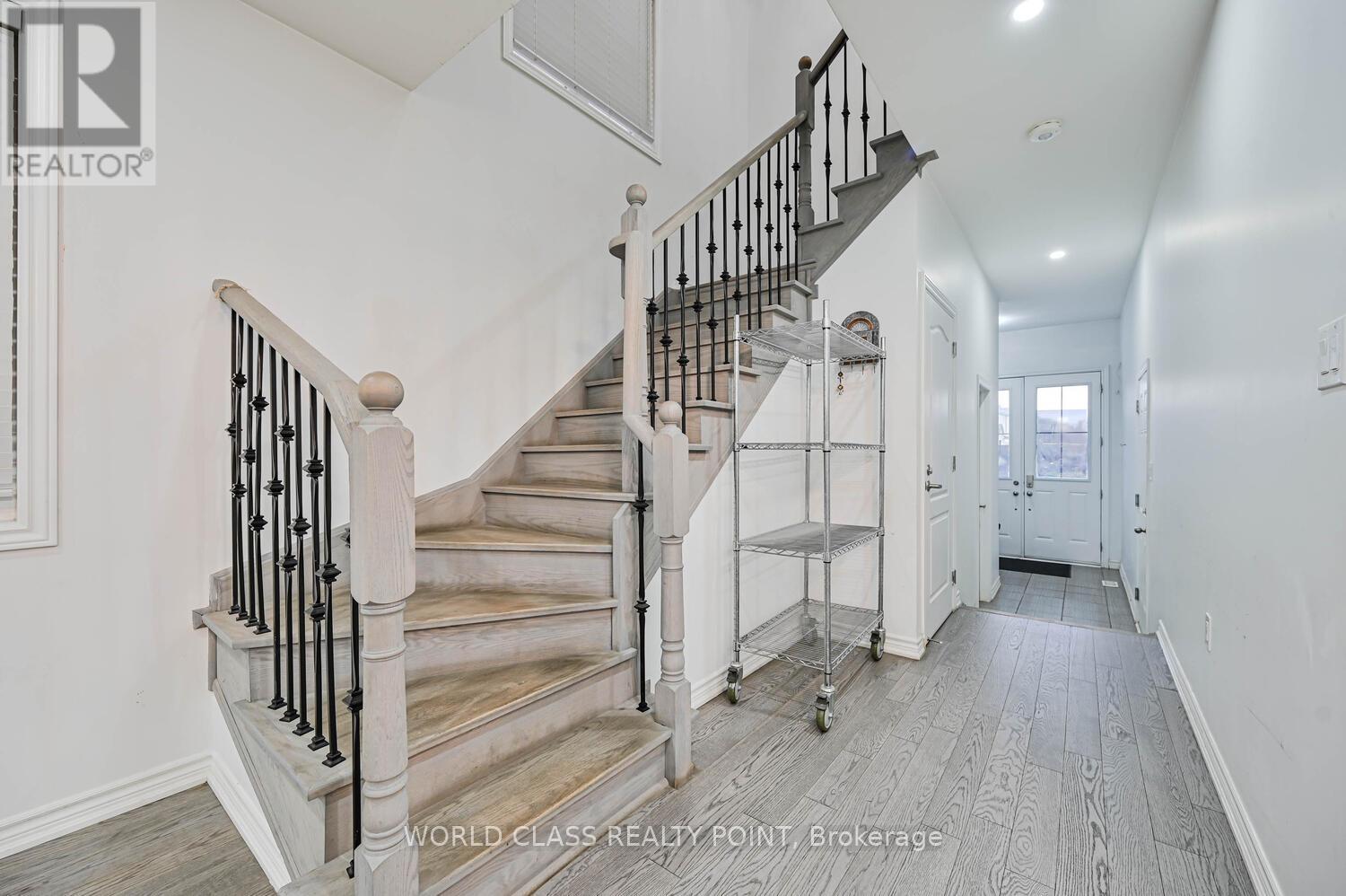 4 Hashmi Place, Brampton, Ontario  L6Y 6K1 - Photo 8 - W12764780