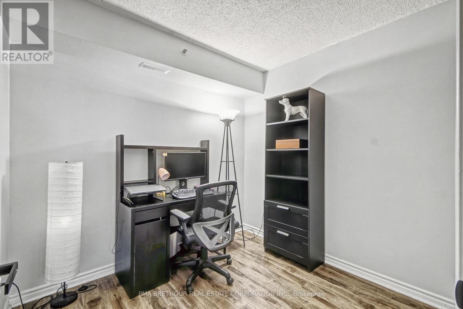 106 - 4003 Kilmer Drive, Burlington, Ontario  L7M 4M1 - Photo 10 - W12764792