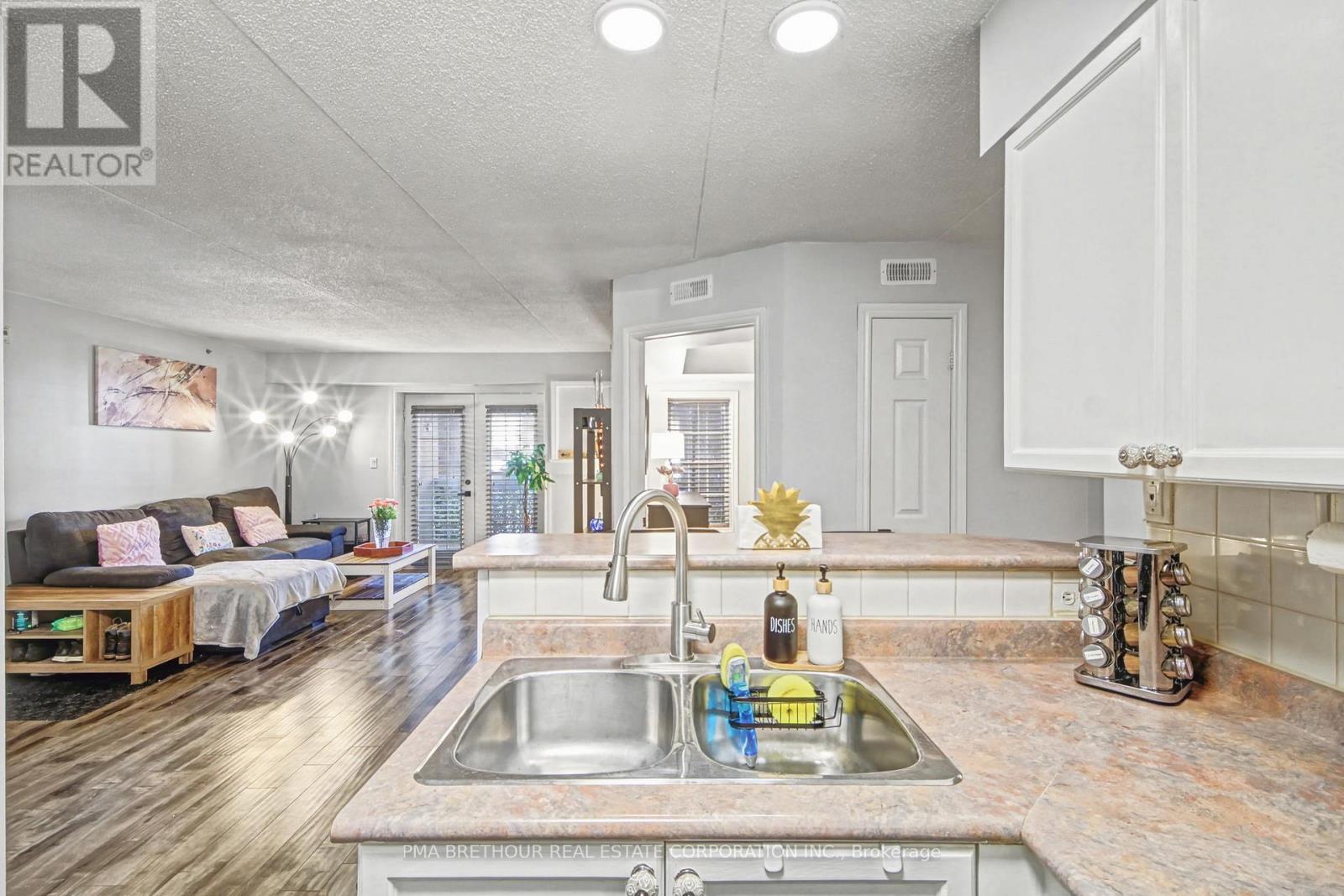 106 - 4003 Kilmer Drive, Burlington, Ontario  L7M 4M1 - Photo 15 - W12764792