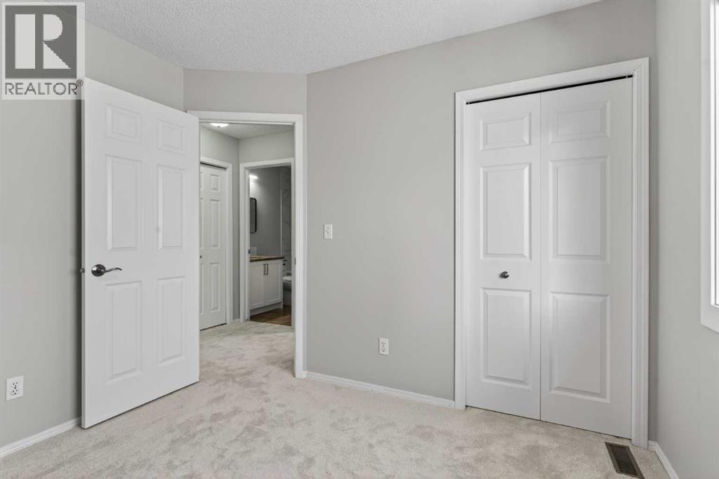 328 Douglas Ridge Close Se, Calgary, Alberta  T2Z 2M4 - Photo 25 - A2283253
