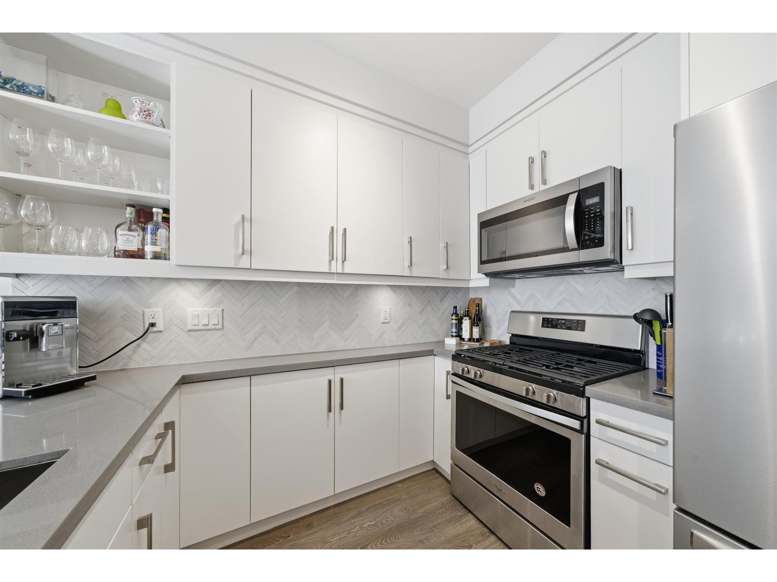 213 14550 Winter Crescent, Surrey, British Columbia  V4P 0G4 - Photo 9 - R3086189