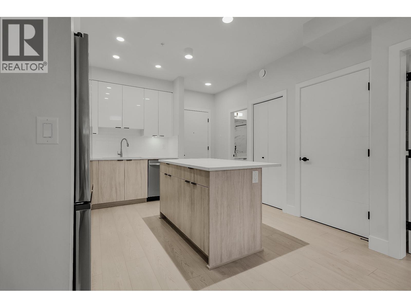 227 11655 Fraser Street, Maple Ridge, British Columbia V2X 0X7 - Photo 12 - R3085330