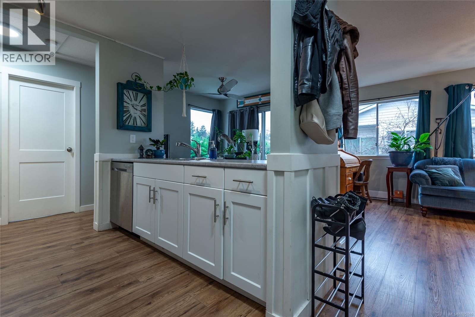 404 1111 Edgett Rd, Courtenay, British Columbia  V9N 8P2 - Photo 4 - 1025310