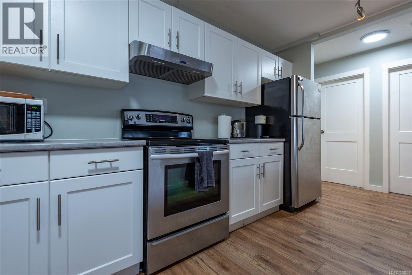 404 1111 Edgett Rd, Courtenay, British Columbia  V9N 8P2 - Photo 3 - 1025310