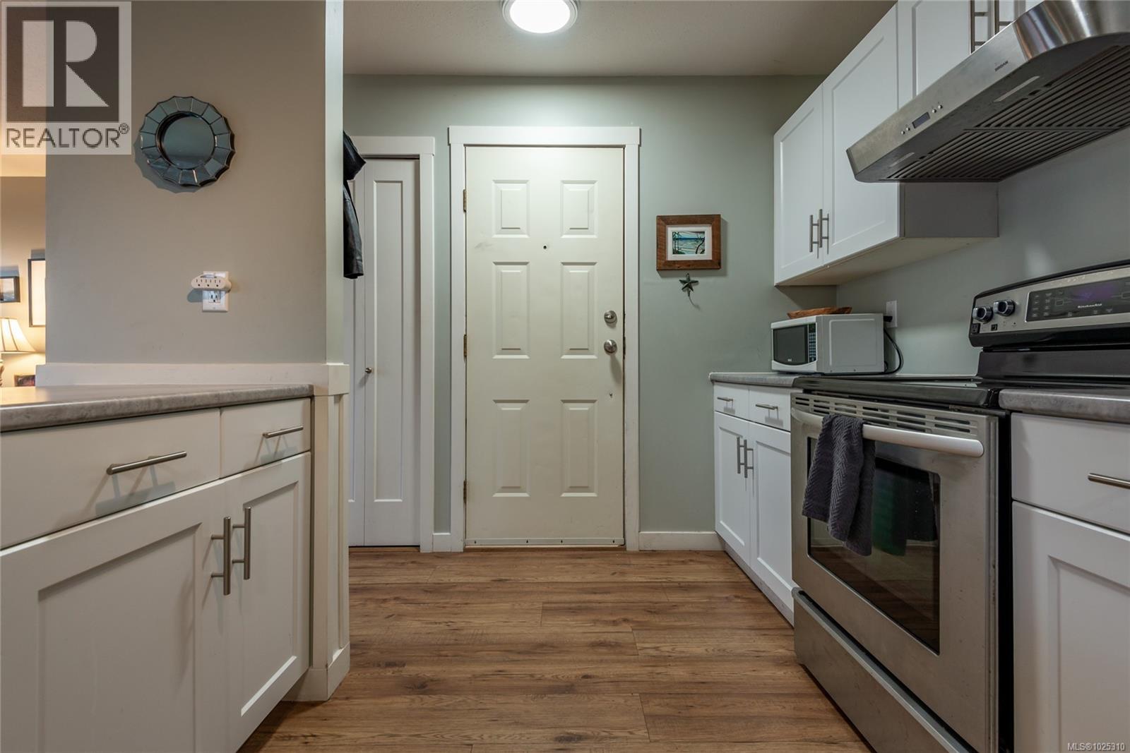 404 1111 Edgett Rd, Courtenay, British Columbia  V9N 8P2 - Photo 2 - 1025310