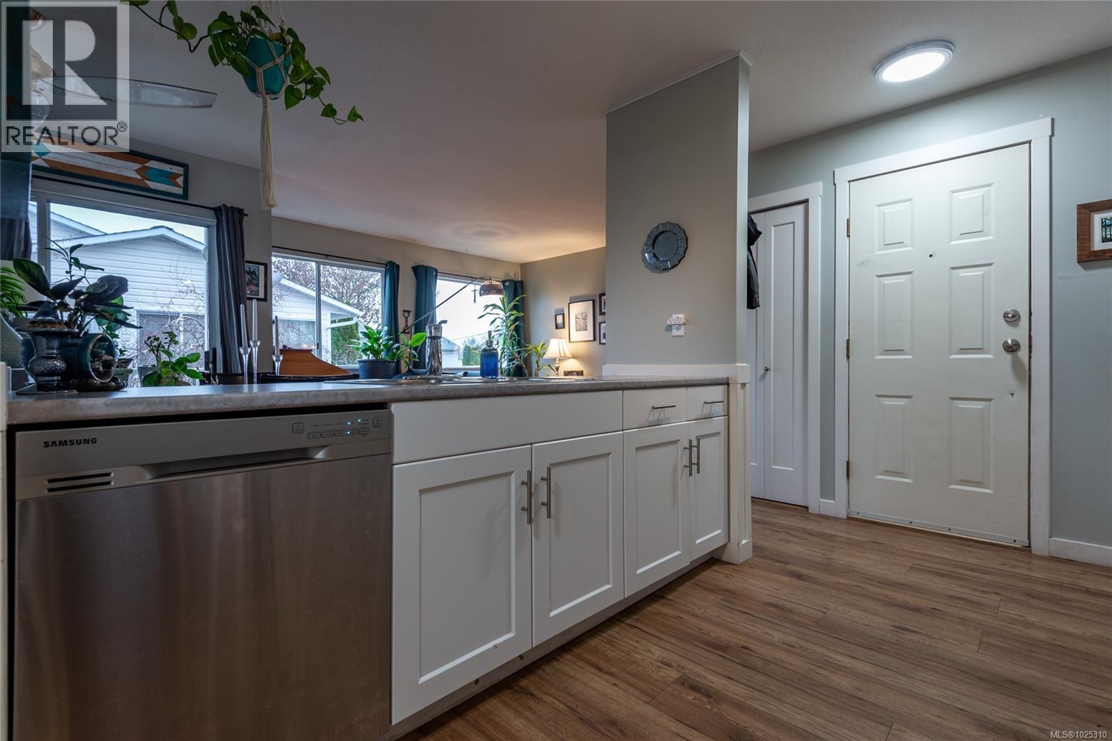 404 1111 Edgett Rd, Courtenay, British Columbia  V9N 8P2 - Photo 5 - 1025310