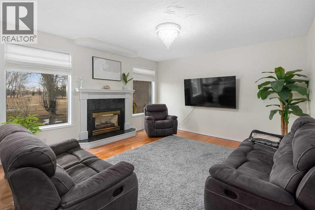 704 Woodside Drive, Airdrie, Alberta  T4B 2G9 - Photo 19 - A2284096