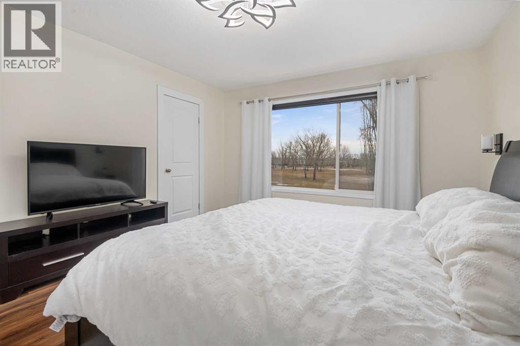 704 Woodside Drive, Airdrie, Alberta  T4B 2G9 - Photo 28 - A2284096