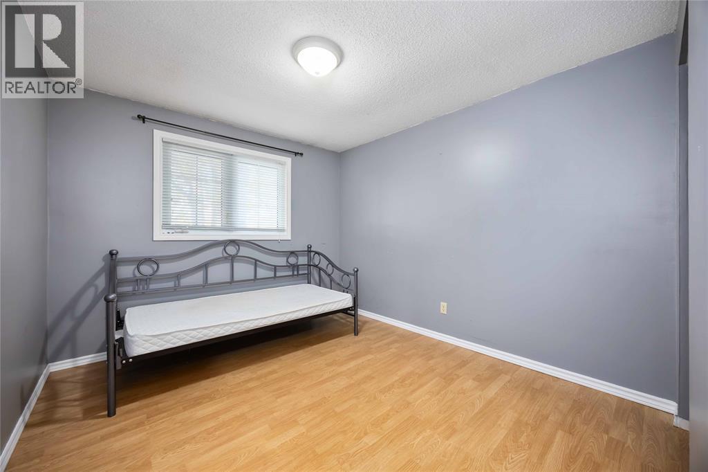 124 Fairview Place, Sarnia, Ontario  N7S 4E1 - Photo 23 - 25022468