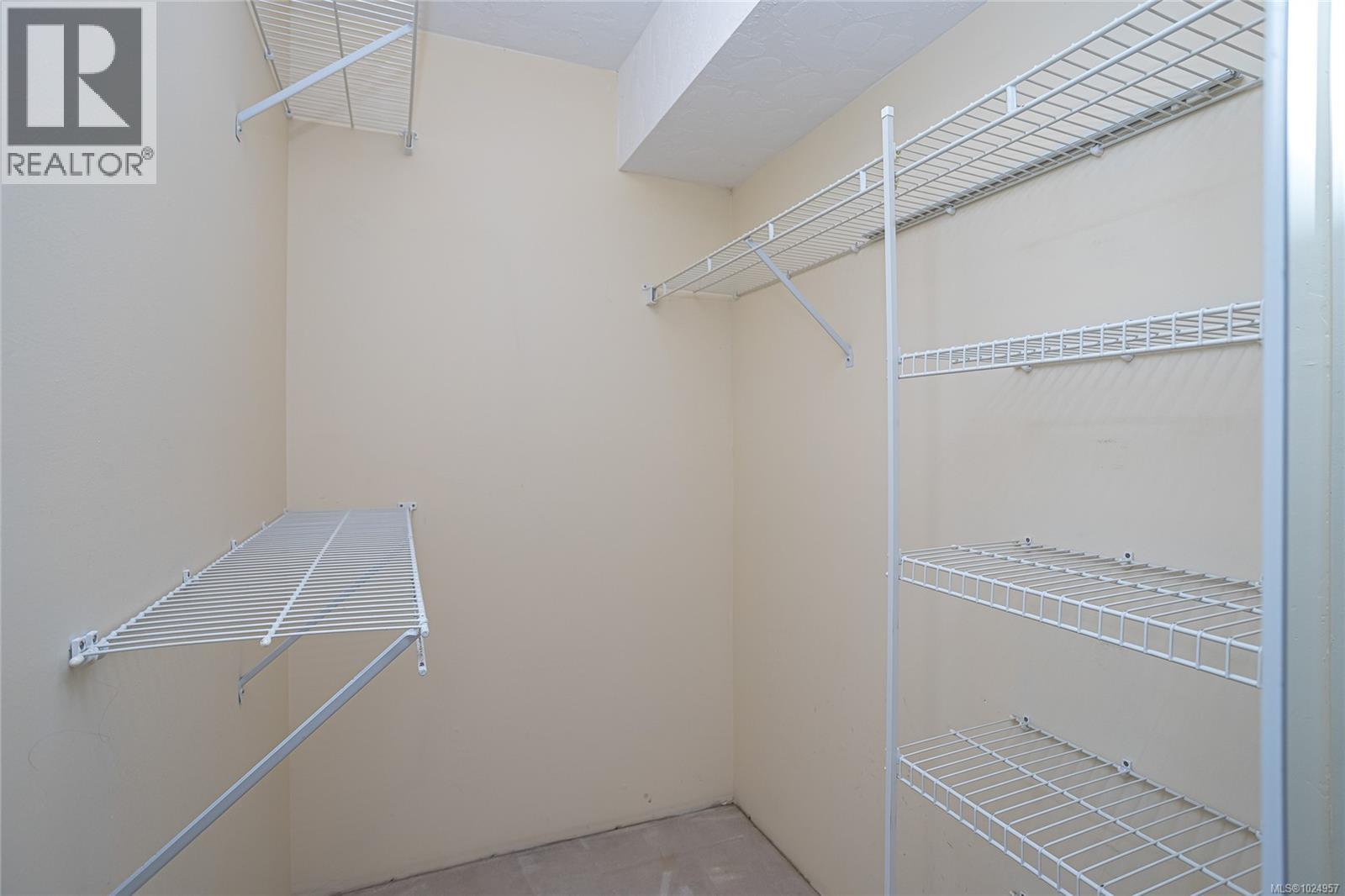 521 Pamela Pl, Saanich, British Columbia  V8Z 4H1 - Photo 18 - 1024957