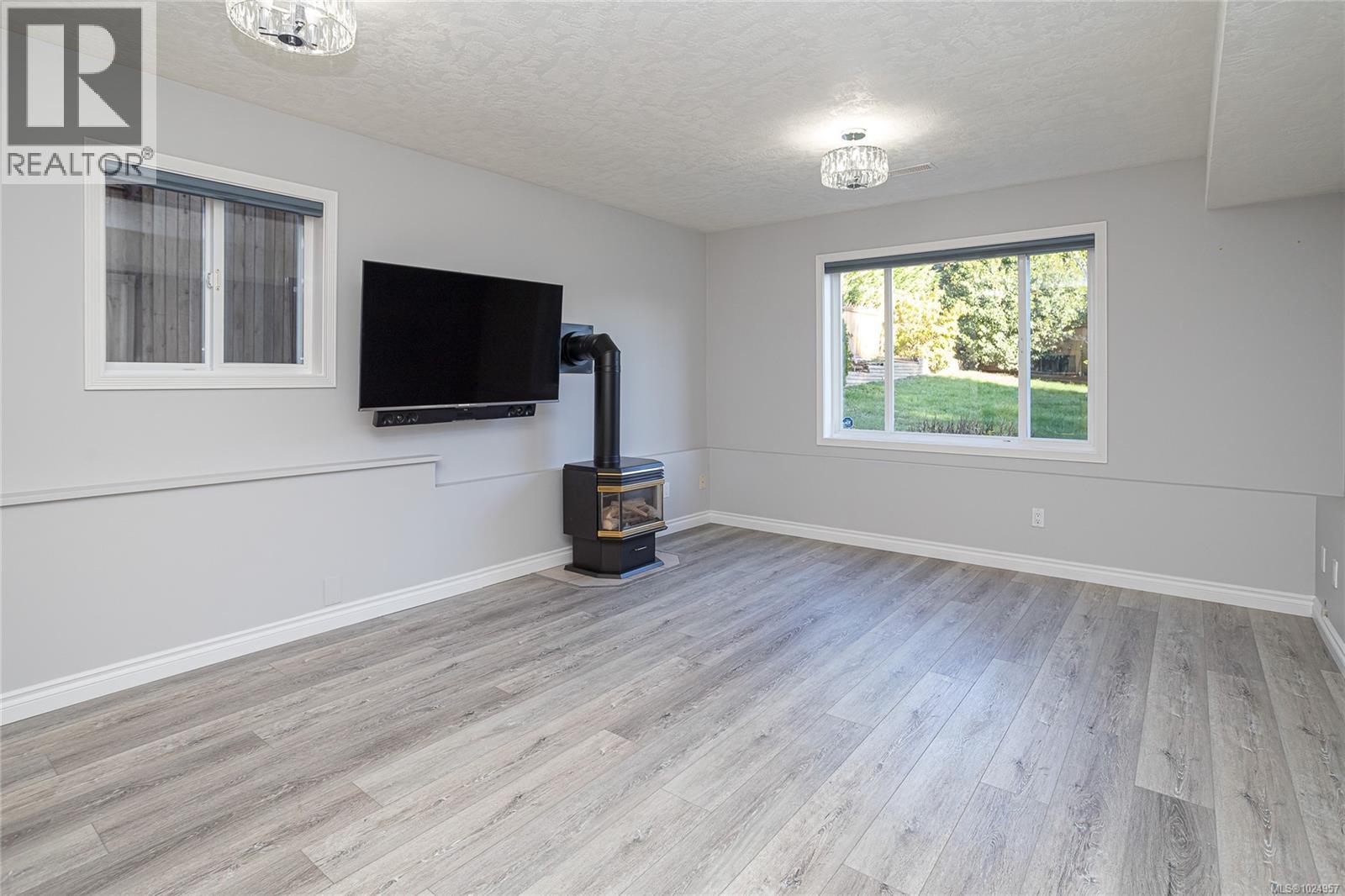 521 Pamela Pl, Saanich, British Columbia  V8Z 4H1 - Photo 29 - 1024957