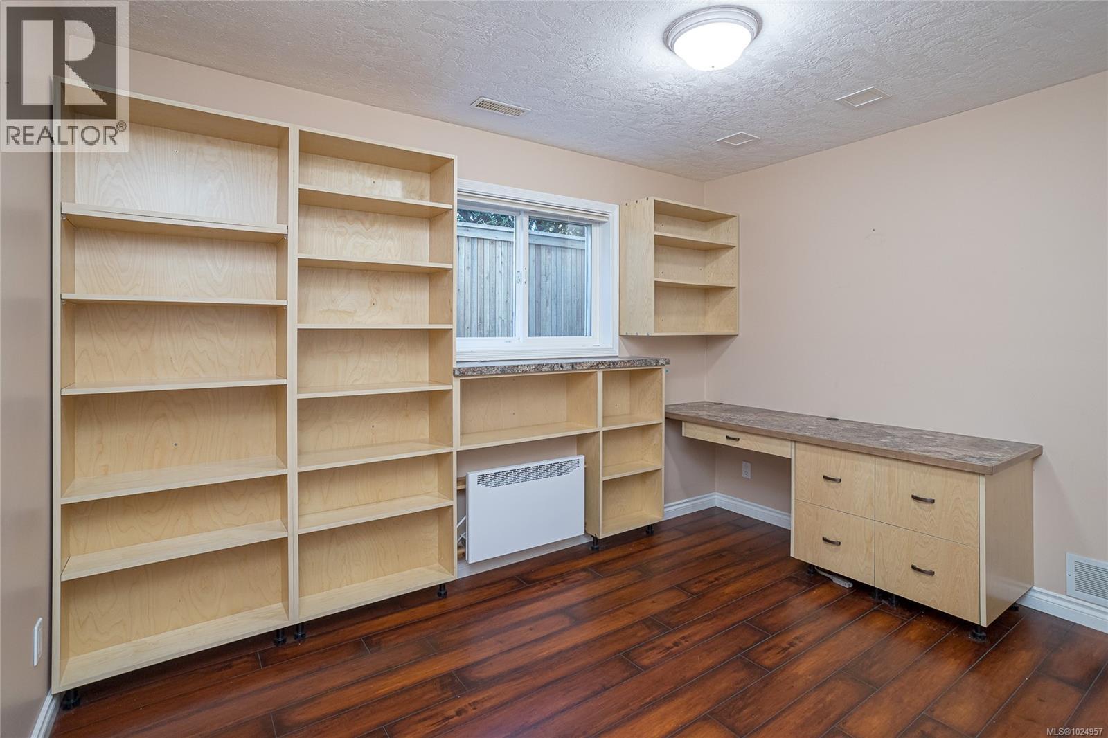 521 Pamela Pl, Saanich, British Columbia  V8Z 4H1 - Photo 38 - 1024957