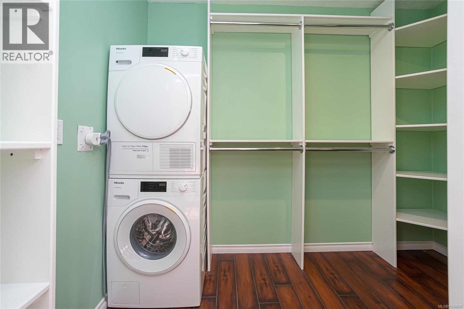 521 Pamela Pl, Saanich, British Columbia  V8Z 4H1 - Photo 40 - 1024957